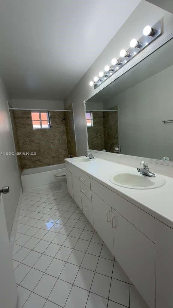 Building Photo - 3948 San Simeon Ln