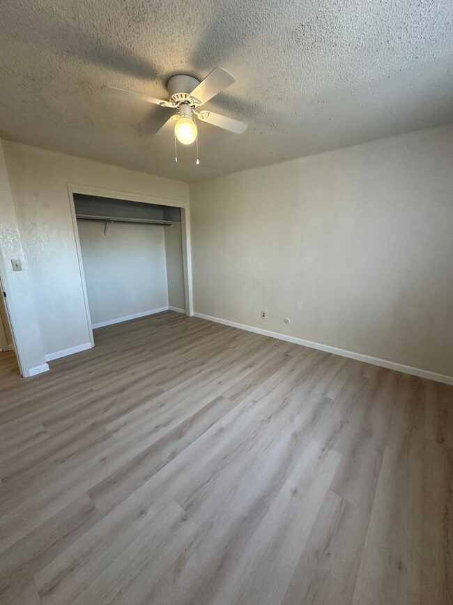 Building Photo - SPACIOUS MULTI-STORY 4 BEDROOM 2.5 BATHROOM HOME IN ANDERSON