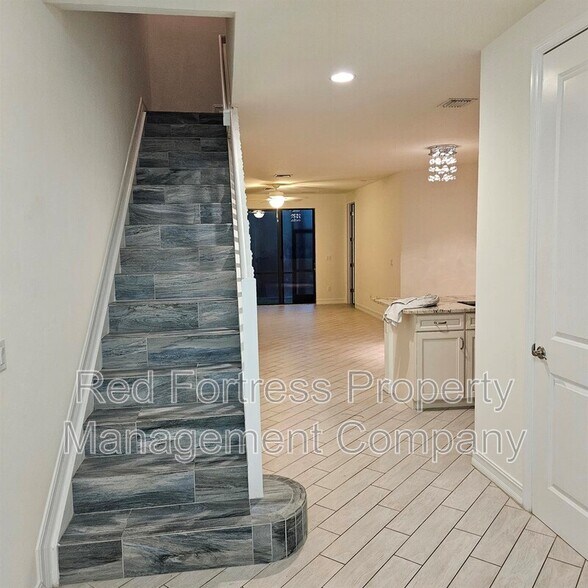 Building Photo - 7963 Bristol Cir