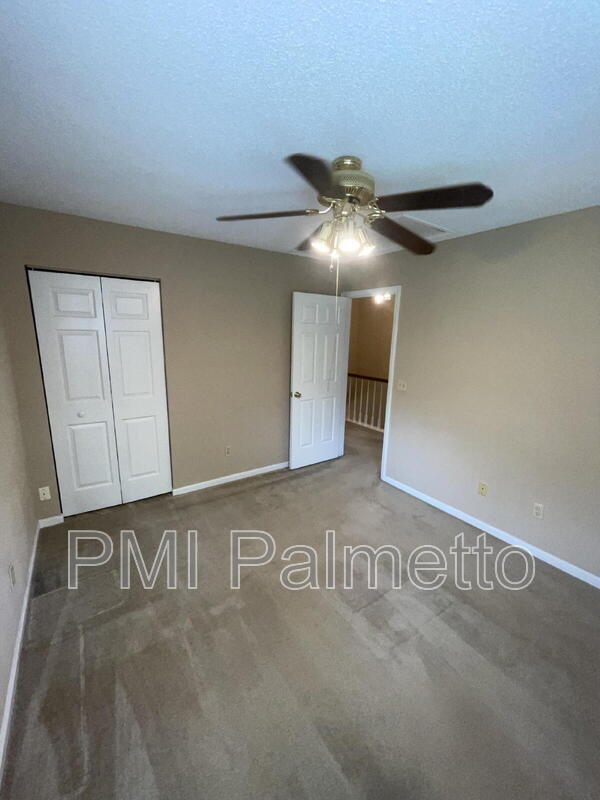 Building Photo - 116 S Mercer Dr