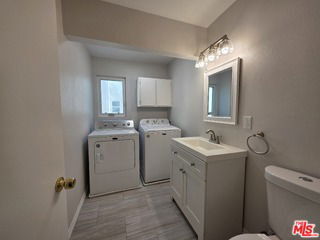 Building Photo - 4866 1/2 McConnell Avenue, Los Angeles, CA 90066 - 4 BR 3 BA house