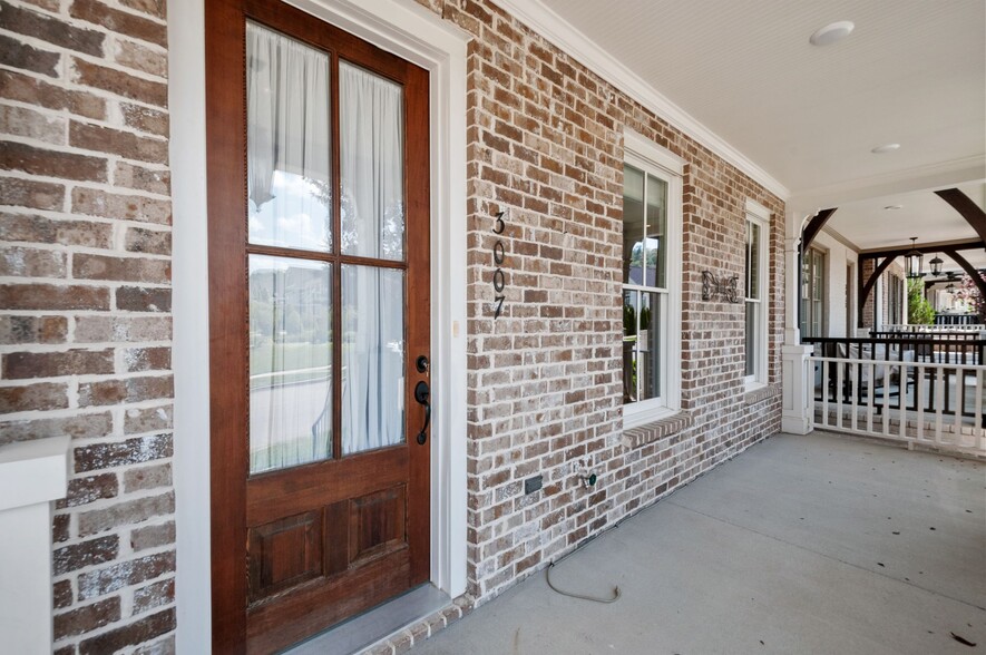 Building Photo - 3007 Cheever St