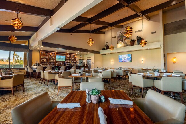 Building Photo - 54 Maximo Way