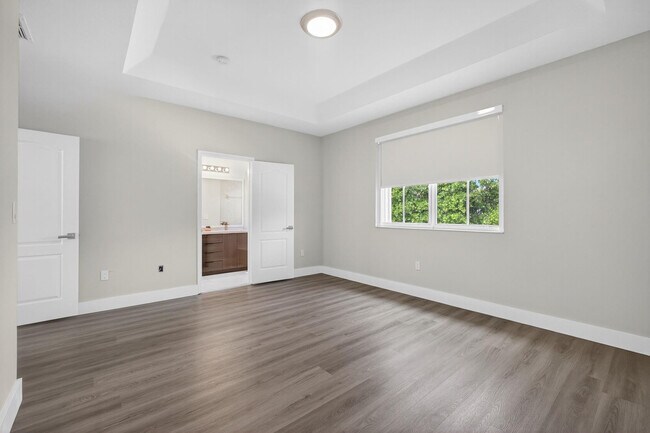 Building Photo - 981 SW 149th Ct