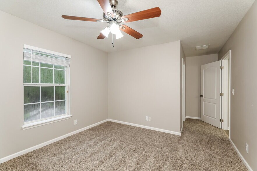 Building Photo - 4021 Ringneck Dr