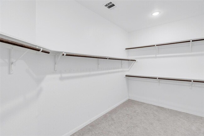 Building Photo - 108 Greenthread Dr