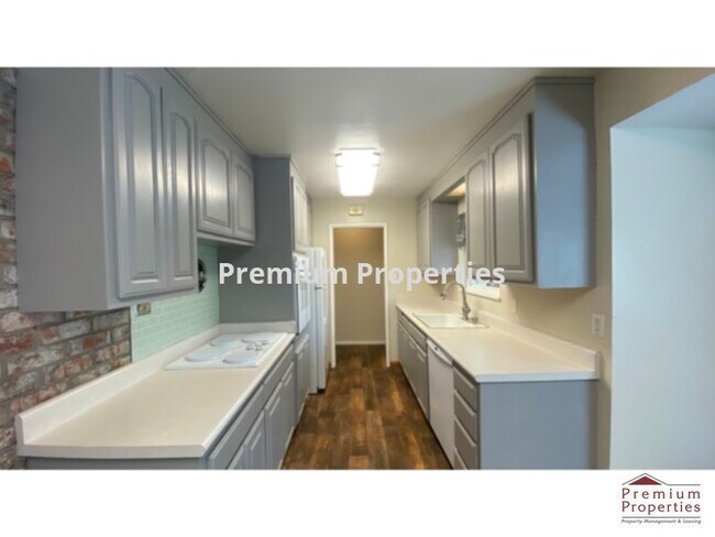 Building Photo - 457 Ilo Ln