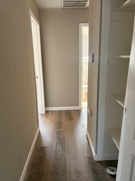 Building Photo - 730 S Haley St