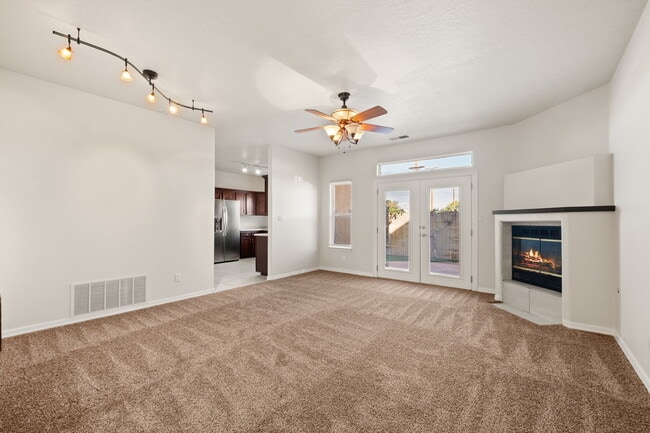 Building Photo - 7101 Natalie Janae Ln NE