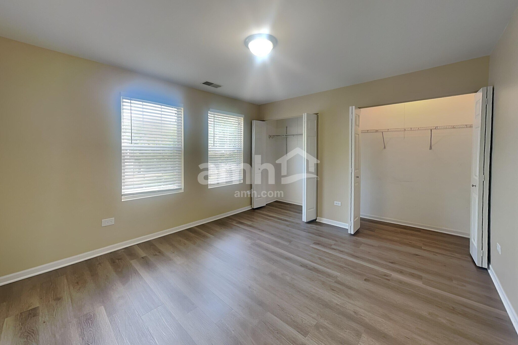Building Photo - 1437 White Pine Ln
