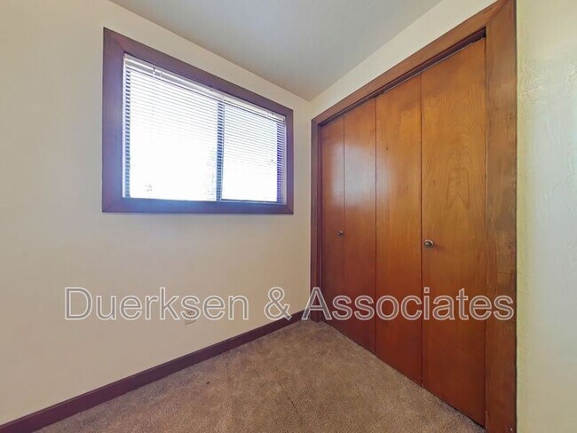 Building Photo - 2451 NW Coolidge Way