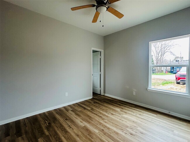 Building Photo - 1318 Stowell