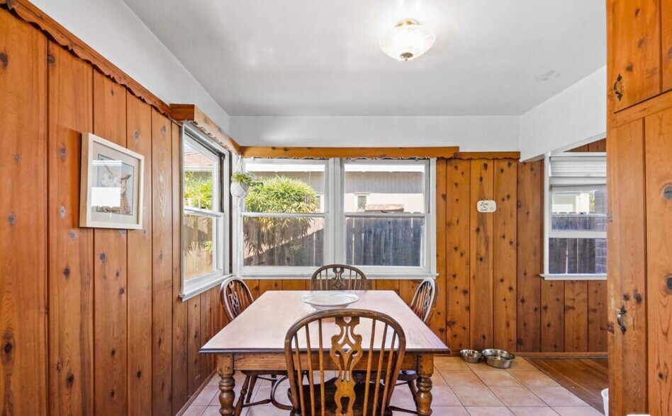 Building Photo - 22712 Leonora Dr