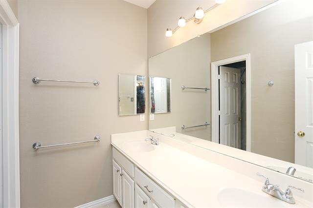Building Photo - 1804 Arrow Wood Dr