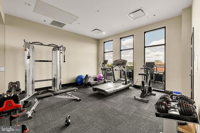 Building Photo - 1628 11th St NW