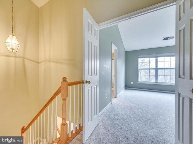 Building Photo - 11485 Carriage Gate Ct