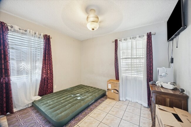 Building Photo - 3714 Ramsey Dr