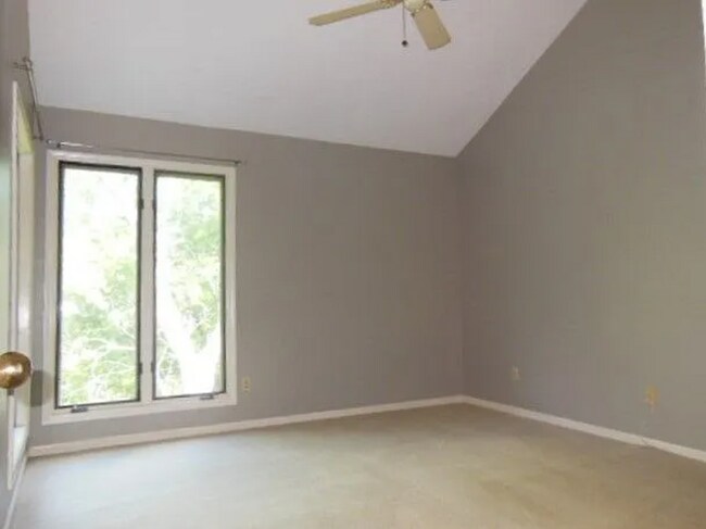 Building Photo - 4831 Horton St