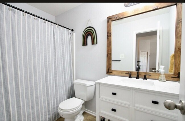 Building Photo - 632 Apple Cross Ct