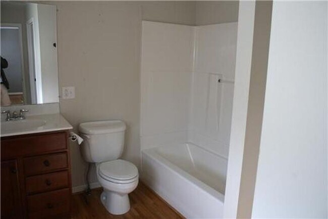 Building Photo - Cozy Sylvan Heights Home