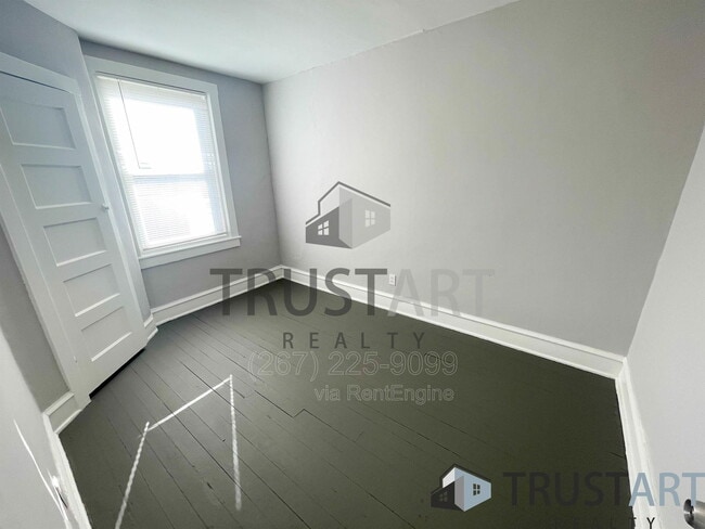 Building Photo - 7152 Theodore St