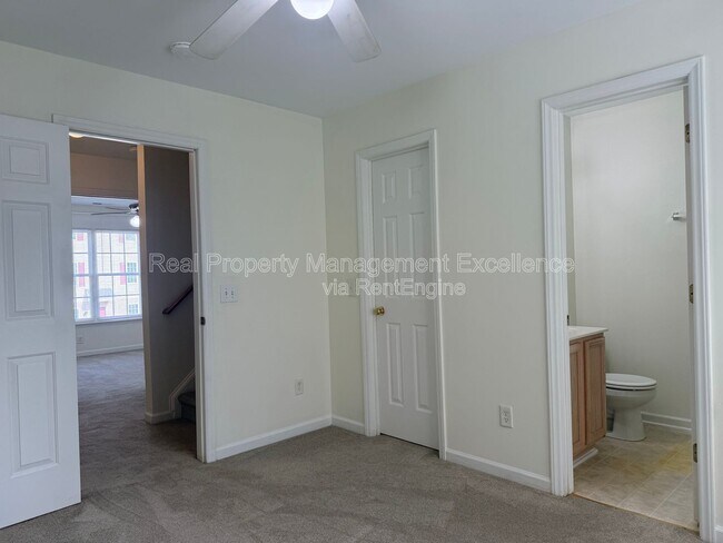 Building Photo - 12 Red Ln