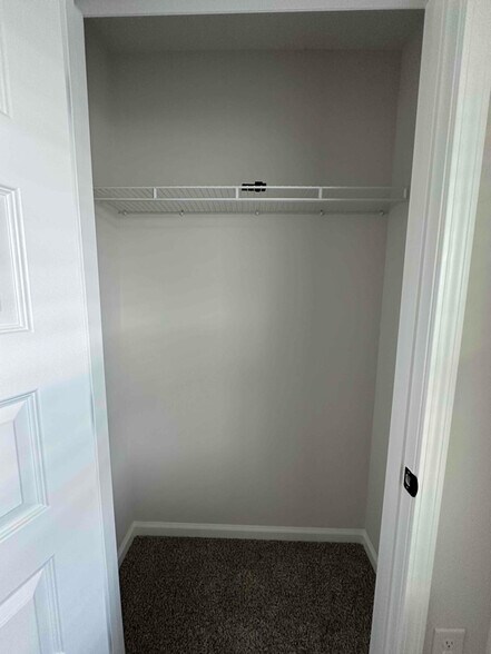 Building Photo - 5136 Rivergrass Dr