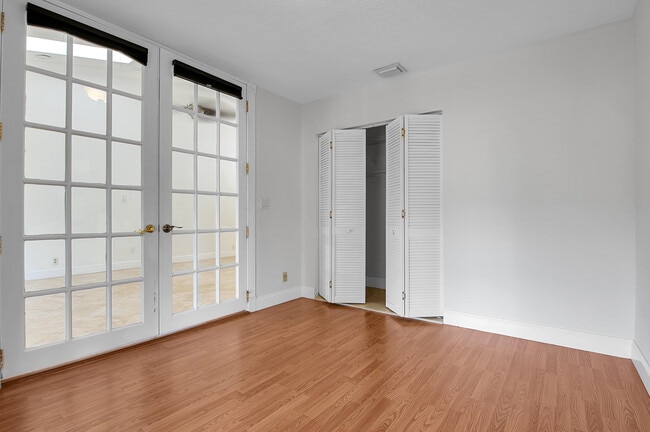 Building Photo - 7888 La Mirada Dr