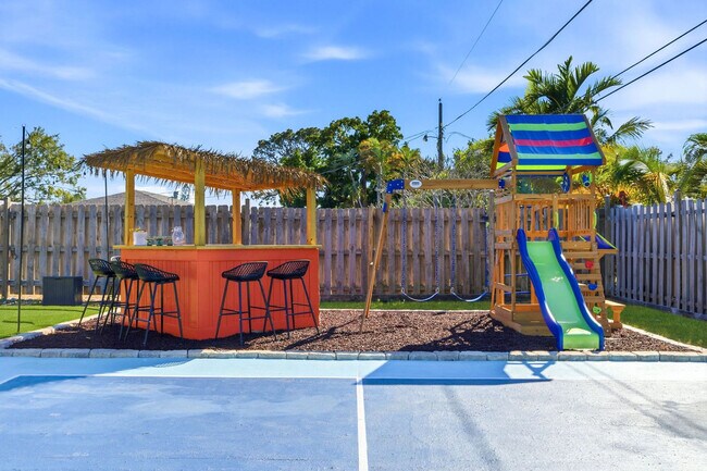 Building Photo - 428 46th St NW