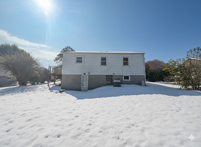 Building Photo - Use Your Tax Return For This Sweetheart of a Deal! Want to stop renting and finally own your own ...