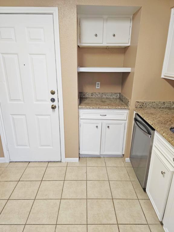 Building Photo - 2327 Shadbury Ct