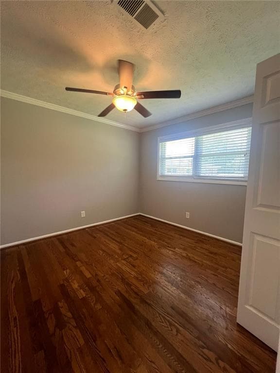 Building Photo - 4421 Lynn Dr