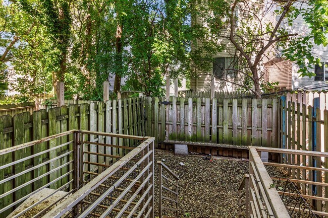 Building Photo - 1408 Willington St