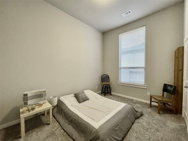 Building Photo - 4334 Hemlock Grove Ln