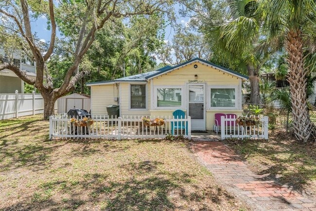Primary Photo - 526 5th Ave N