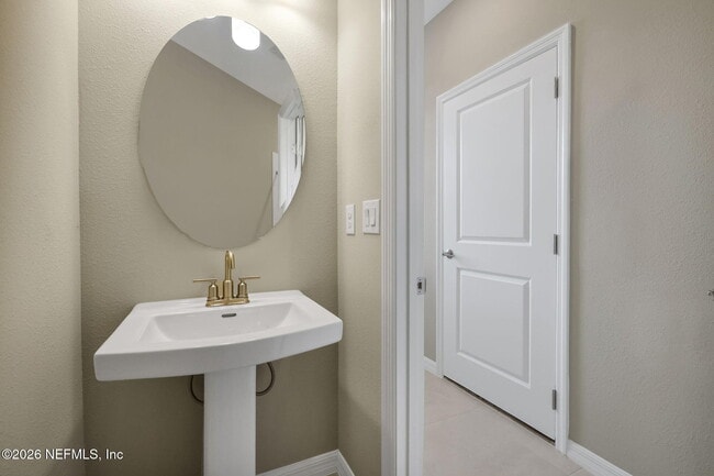 Building Photo - 365 Cherry Elm Dr