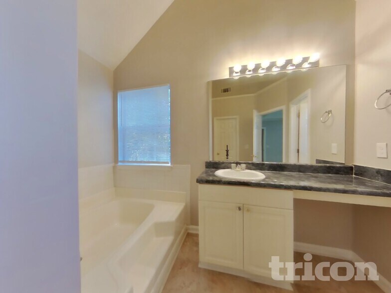 Building Photo - 3893 Drifting Quill