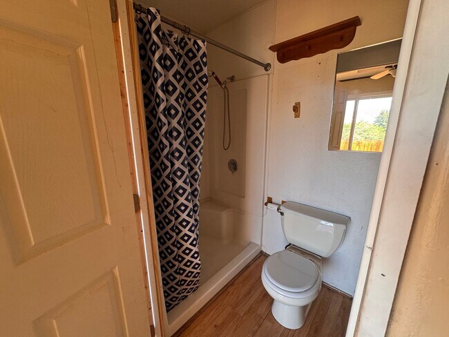 Building Photo - 3 Bedroom 2 bathroom Home for Rent -Lesley Reilly Property