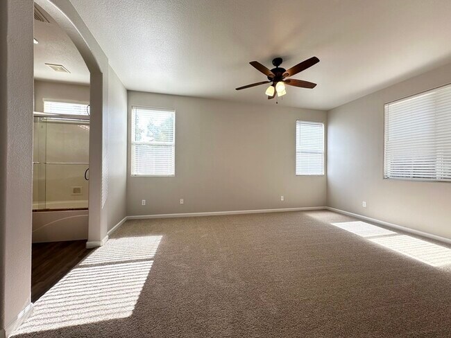 Building Photo - Rosevilles desirable Highland Reserve neighborhood