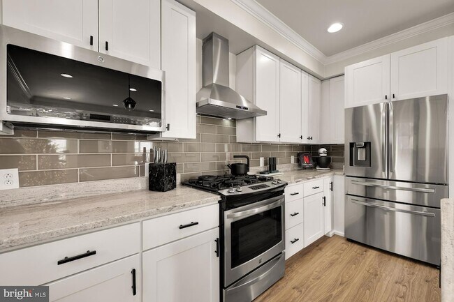 Building Photo - 4240 34th St