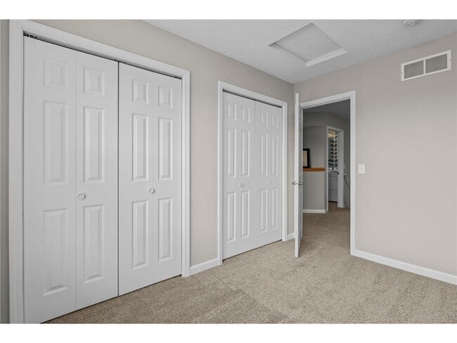 Building Photo - 2504 Country View Dr