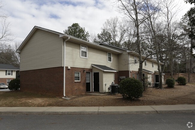 Building Photo - Woodruff Arms Apartments