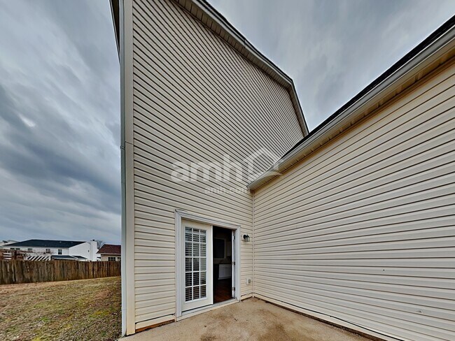 Building Photo - 1 Planters Grove Dr