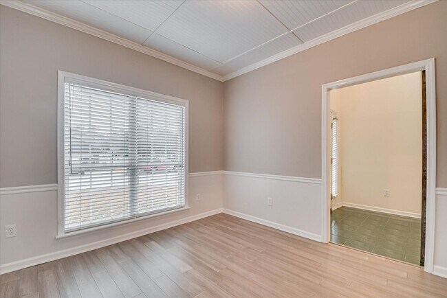 Building Photo - 4441 McManus Ct