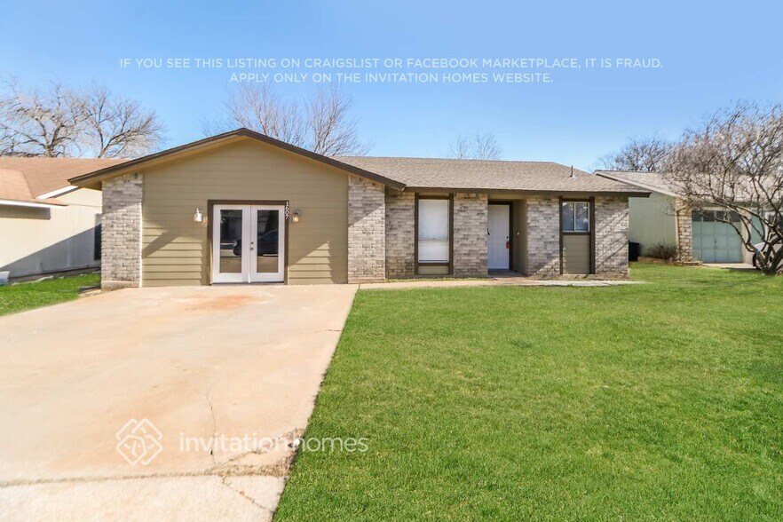 Primary Photo - 1607 Remuda Cir
