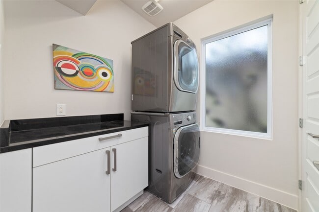 Building Photo - 11506 Royal Tower Pl