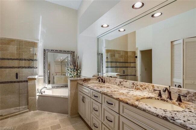 Building Photo - Elegant 2-Bed Villa in Renowned Imperial G...