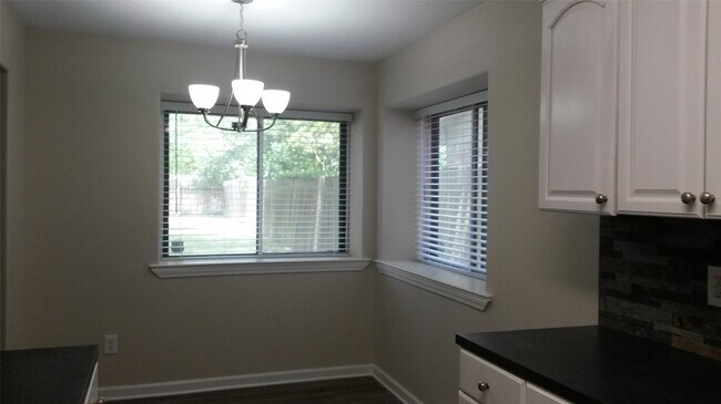 Building Photo - 11307 Rousseau Dr