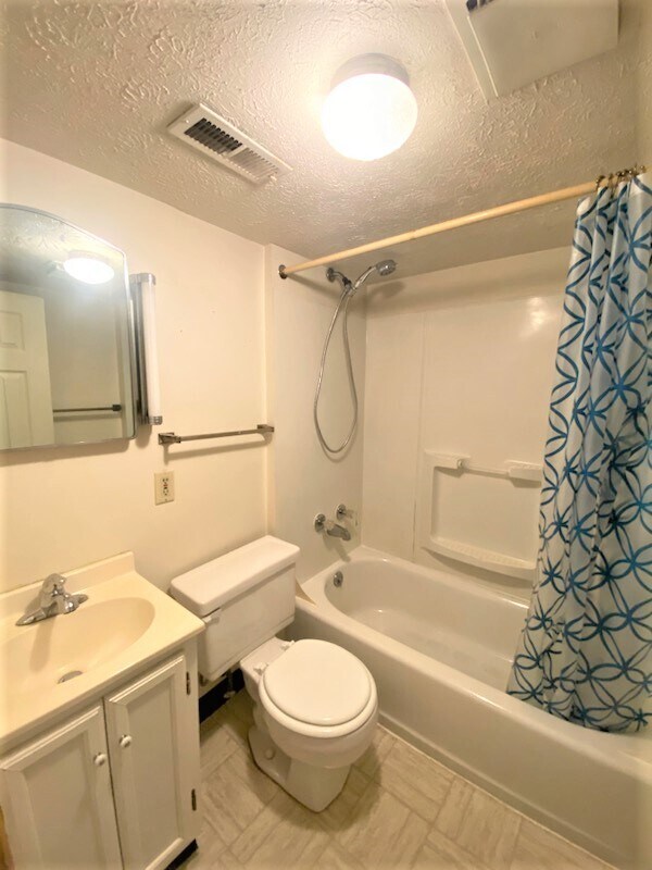 Building Photo - 342 Grosvenor Ave