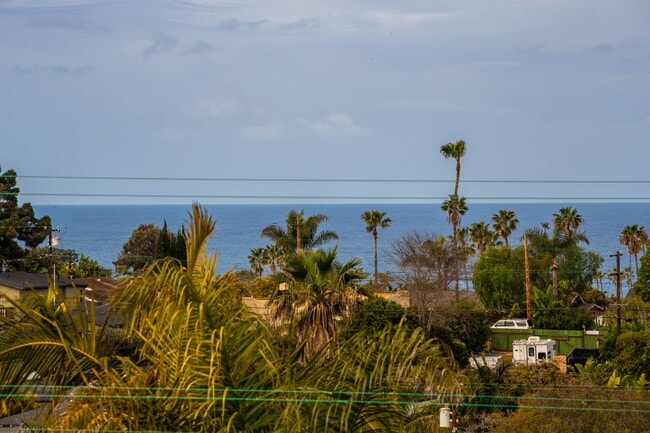 Building Photo - 1090 Devonshire Dr